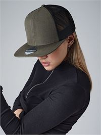 CAPPELLO TRUCKER CON RETE E VISIERA PIATTA